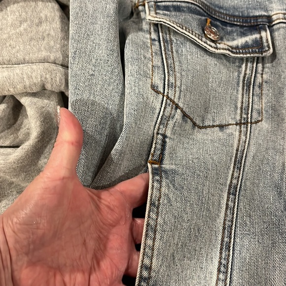 Generation Love denim jacket NEW! Sold out online! NWOT - Picture 3 of 7